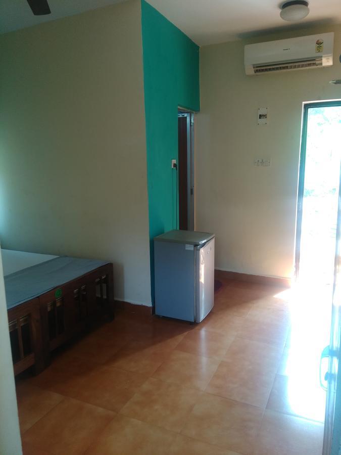 קלנגוטה Red Lion Hotel מראה חיצוני תמונה
