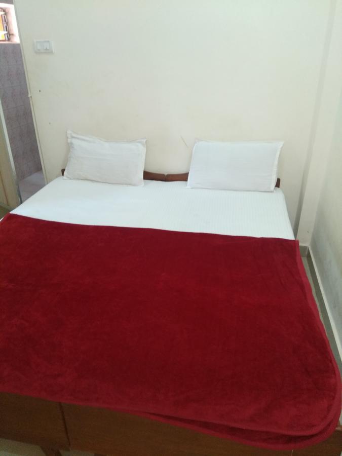 קלנגוטה Red Lion Hotel מראה חיצוני תמונה